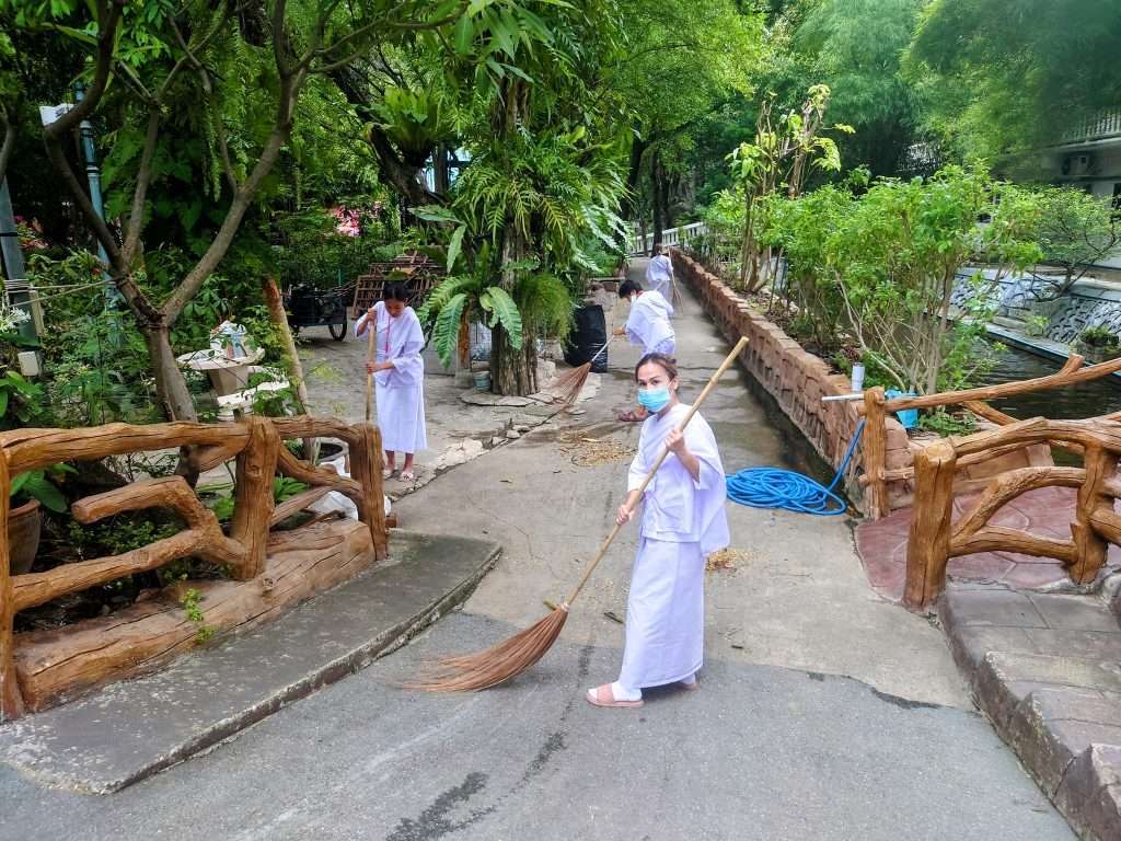 Wat Sangkatan วัดสังฆทาน Buddhist Temple Bangkok Thailand Tourist Attractions